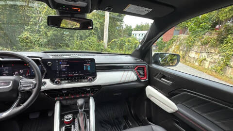 2024 GMC Canyon AT4X