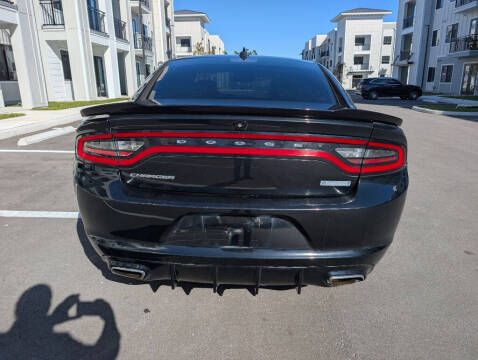 2017 Dodge Charger SXT