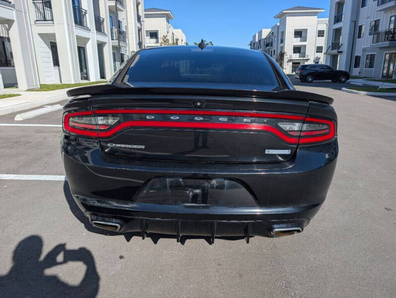 2017 Dodge Charger SXT