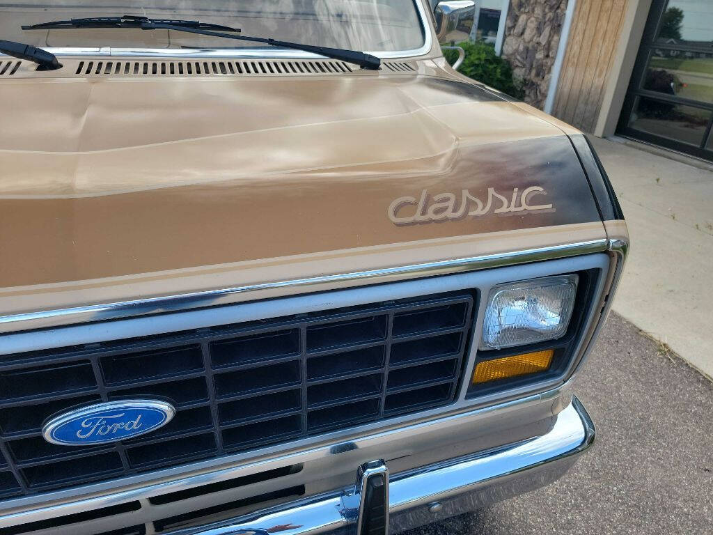 1984 Ford E-Series 4