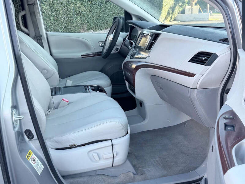 2013 Toyota Sienna