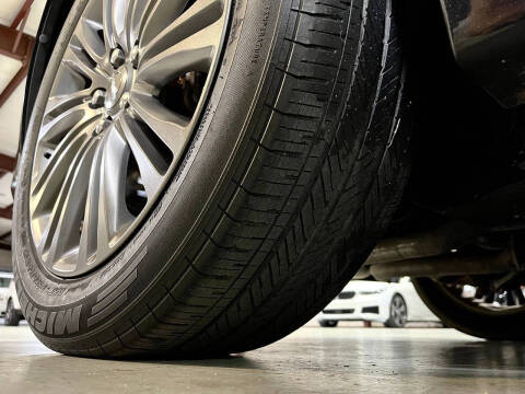 2014 Chrysler 300 C John Varvatos Limited Edition