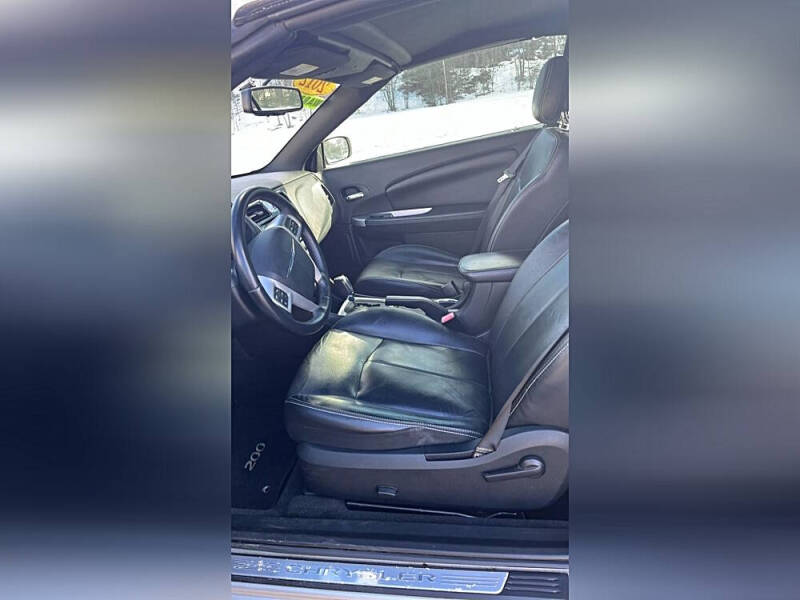 2012 Chrysler 200 Limited