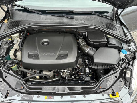 2017 Volvo XC60 T6 Dynamic