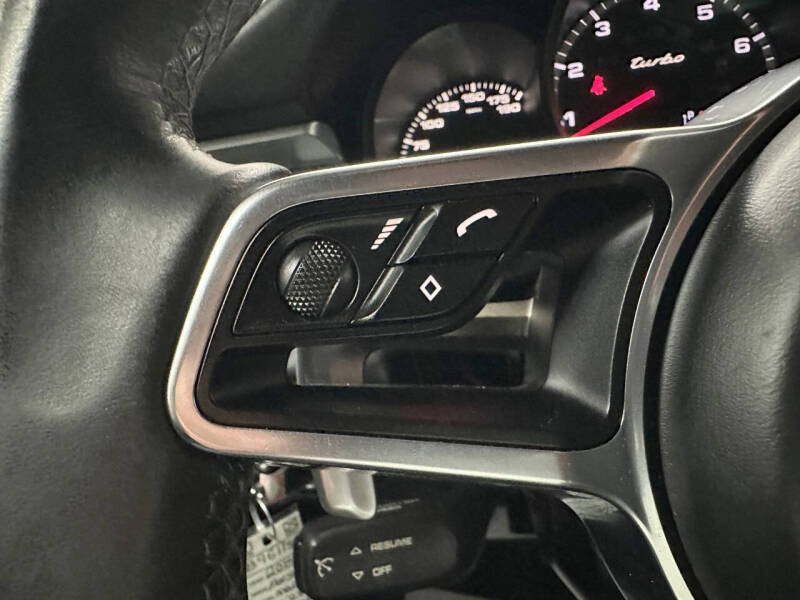 2015 Porsche Macan Turbo