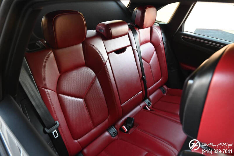 2018 Porsche Macan S