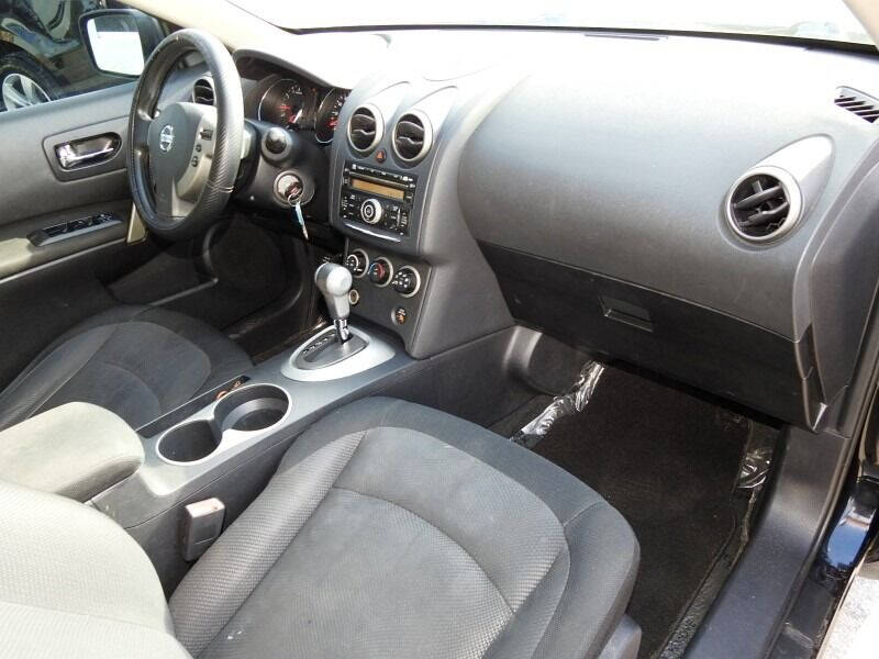 2011 Nissan Rogue  - $7,900