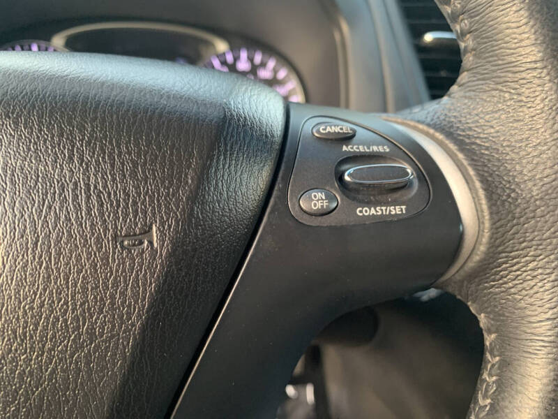 2013 Nissan Pathfinder SL