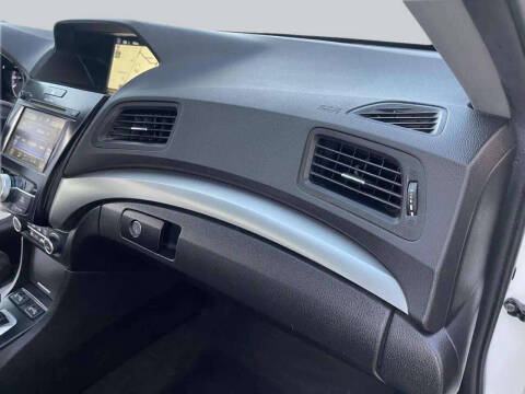 2016 Acura ILX w/Premium