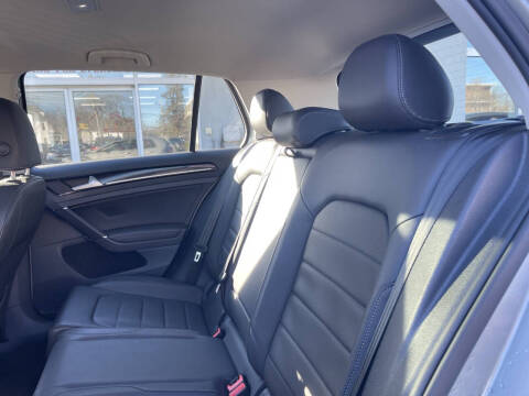 2015 Volkswagen Golf TSI SEL