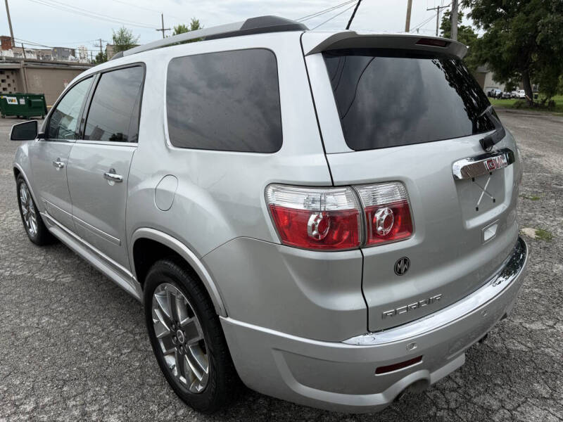 2011 GMC Acadia Denali