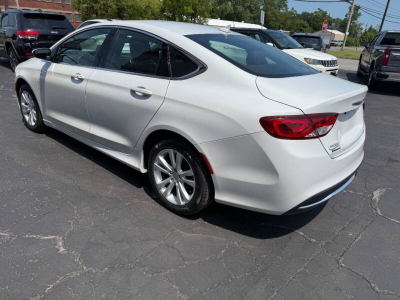 2015 Chrysler 200 Limited