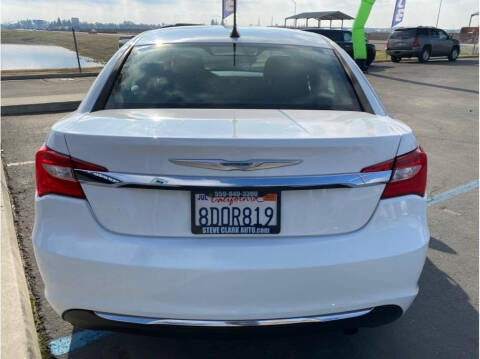 2012 Chrysler 200 LX