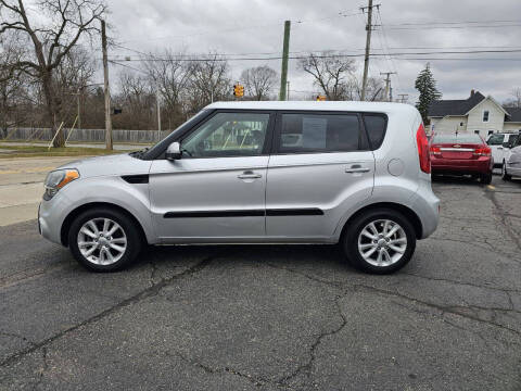 2012 Kia Soul +
