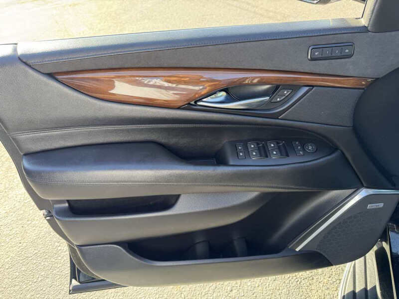 2020 Cadillac Escalade Luxury