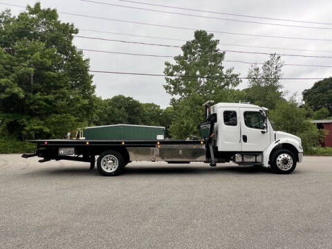 2017 Freightliner M2 106