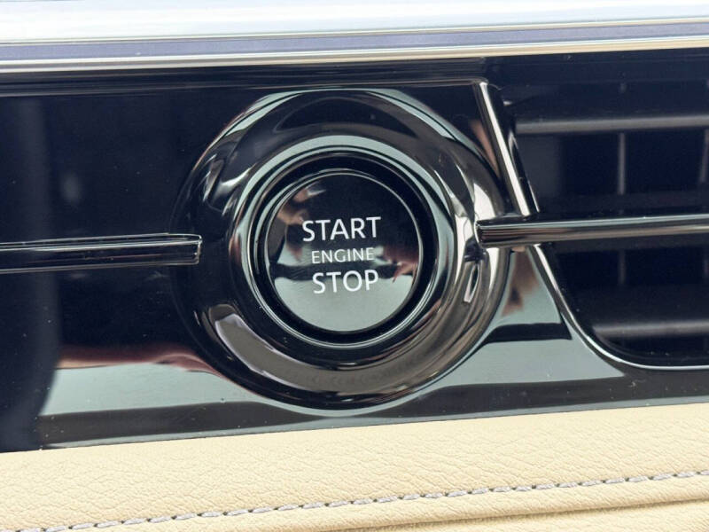 2025 Infiniti QX80 Pure