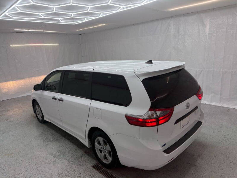 2020 Toyota Sienna L 7-Passenger