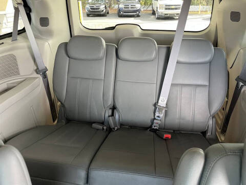 2009 Chrysler Town and Country Touring