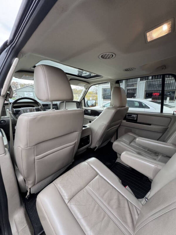 2017 Lincoln Navigator L Select