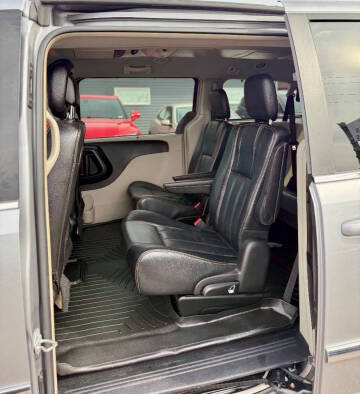 2014 Chrysler Town and Country Touring