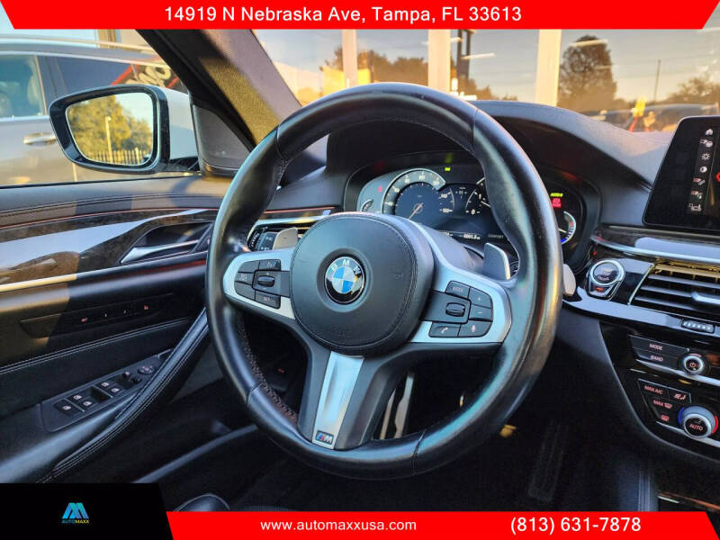 2017 BMW 5 Series 540i photo 24