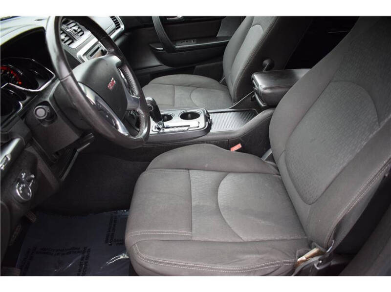 2016 GMC Acadia SLE-2