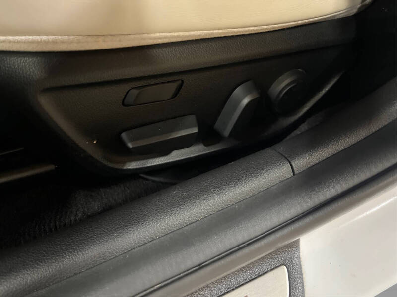 2020 Genesis G70
