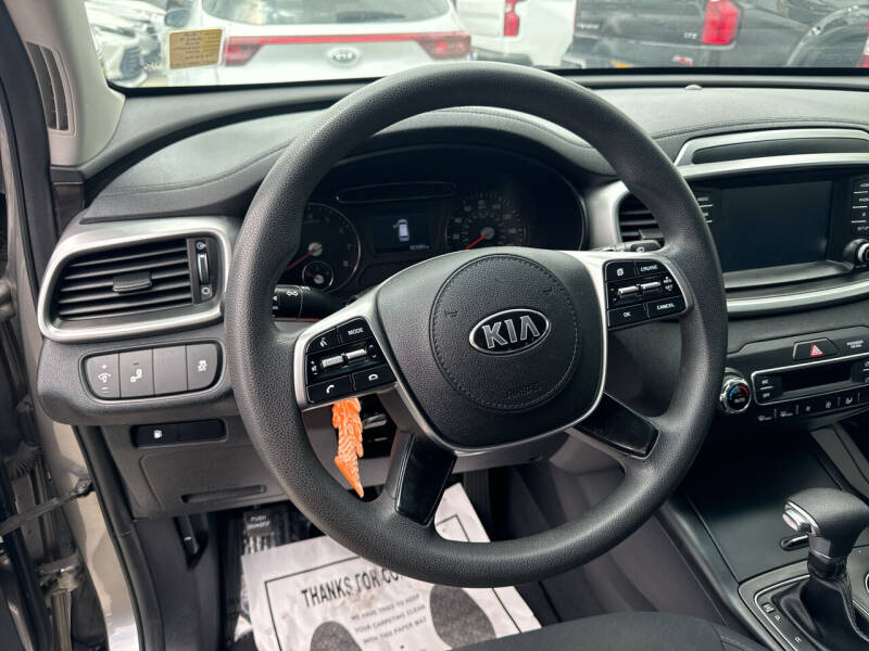 2019 Kia Sorento S V6