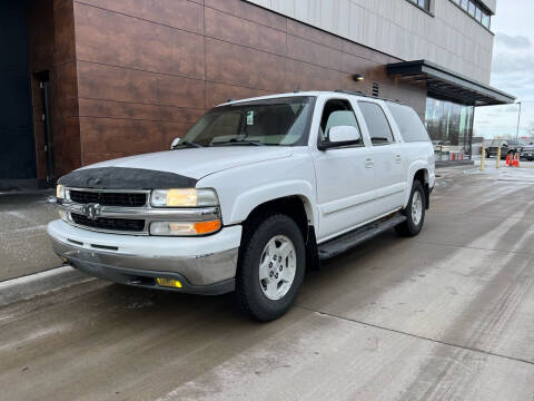 2004 Chevrolet Suburban for sale at Greenway Motors in Rockford MN