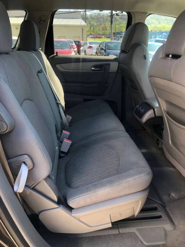 2017 Chevrolet Traverse LS