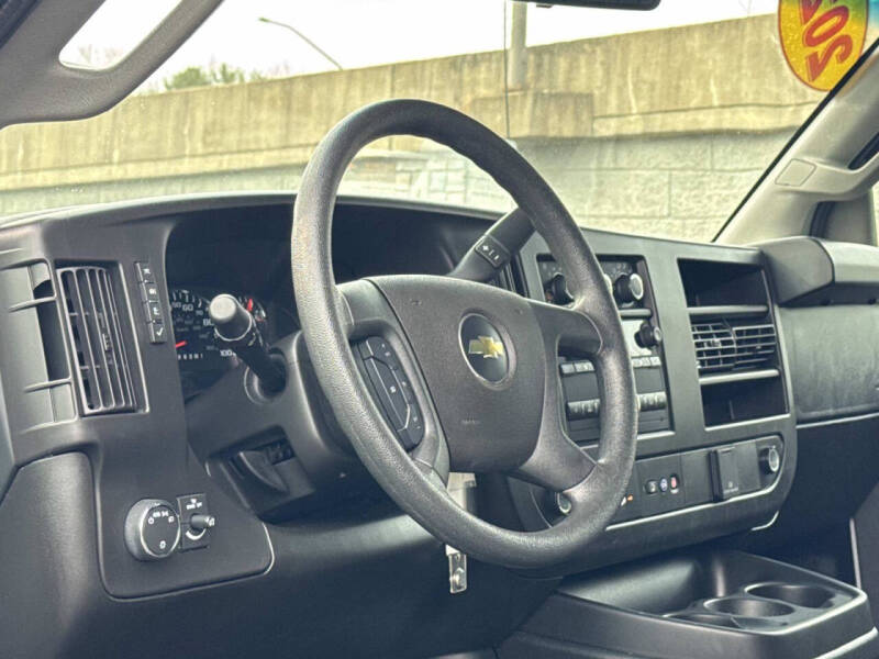 2024 Chevrolet Express 2500