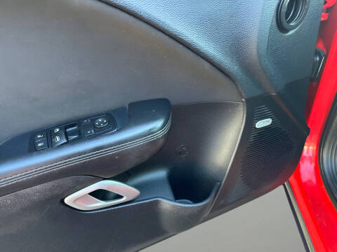 2015 Dodge Challenger R/T Shaker