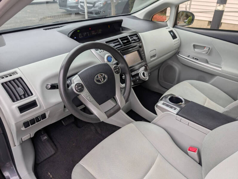 2012 Toyota Prius v Three