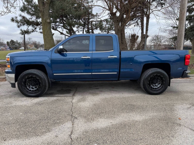 2015 Chevrolet Silverado 1500 LTZ photo 2