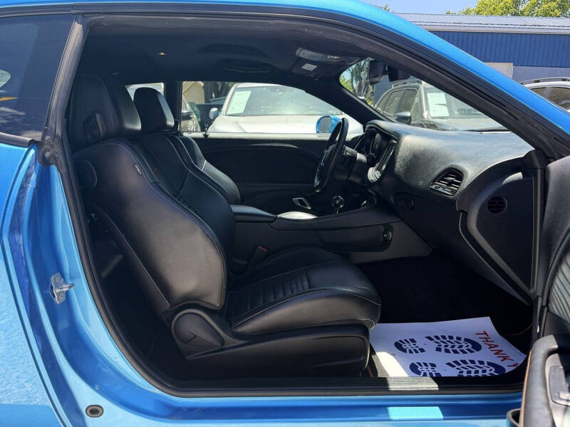 2016 Dodge Challenger R/T Plus Shaker