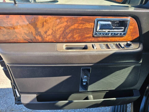 2012 Lincoln Navigator L