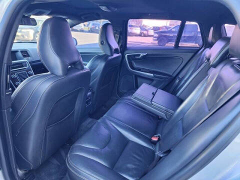 2015 Volvo V60 T5 Drive-E Platinum