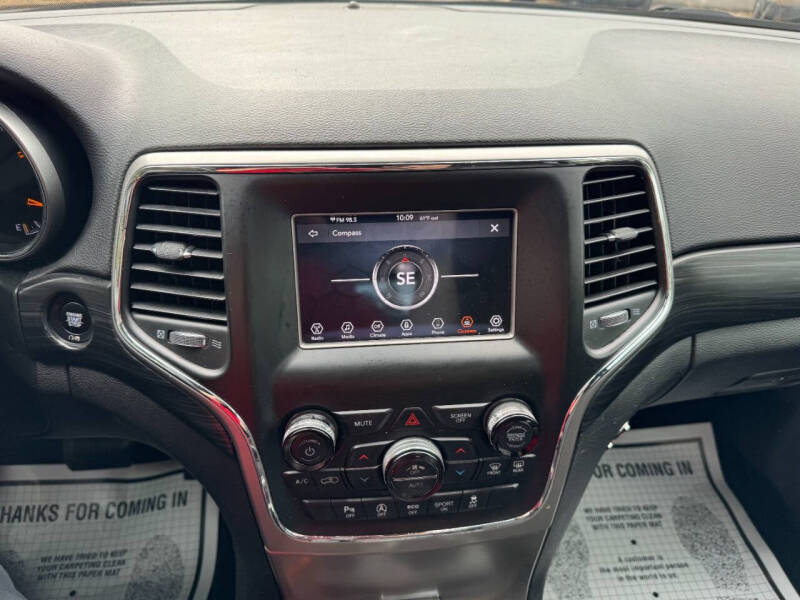 2019 Jeep Grand Cherokee Laredo