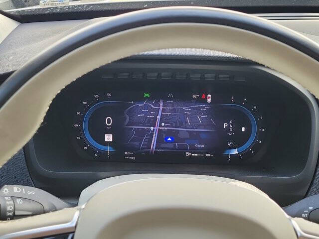 2024 Volvo XC90 B5 Core Bright Theme