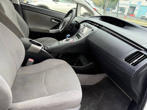 2014 Toyota Prius Two