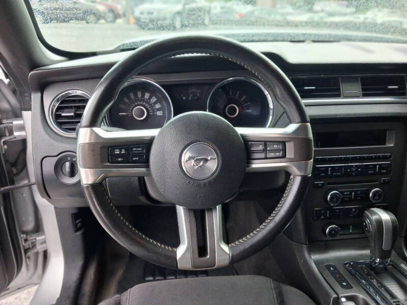 2013 Ford Mustang V6