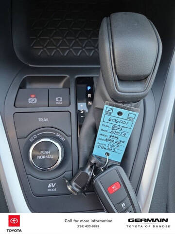 2025 Toyota RAV4 Hybrid XLE