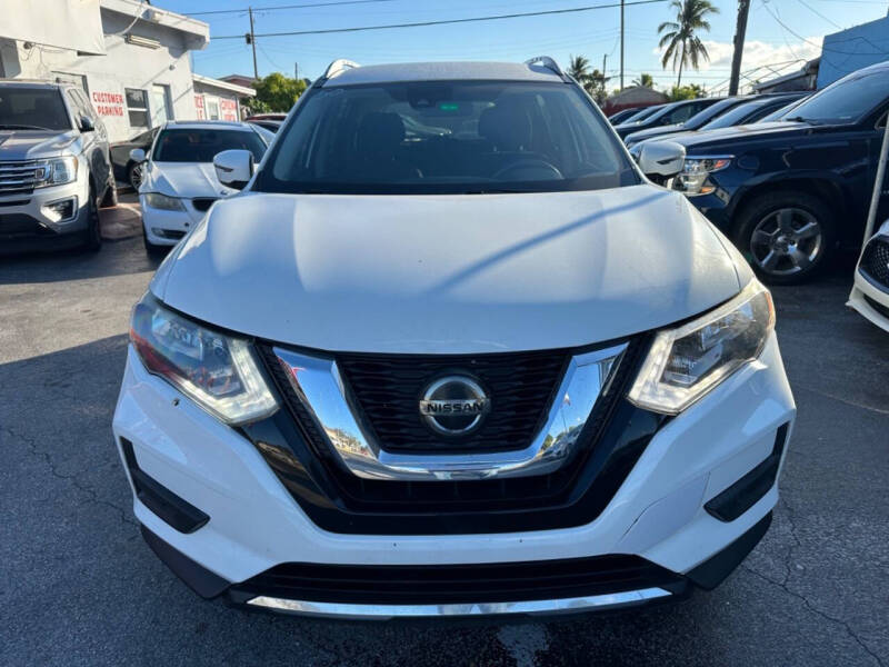 2019 Nissan Rogue for sale at Molina Auto Sales in Hialeah FL