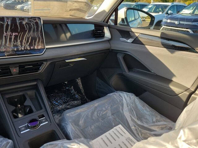 2025 Volkswagen Tiguan SE