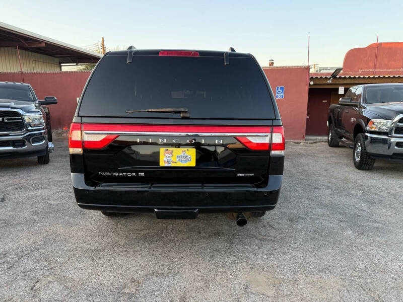 2016 Lincoln Navigator Select photo 37