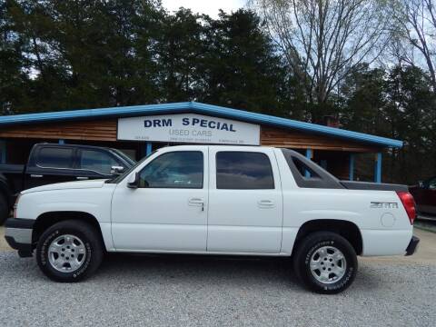 2005 Chevrolet Avalanche for sale at DRM Special Used Cars in Starkville MS