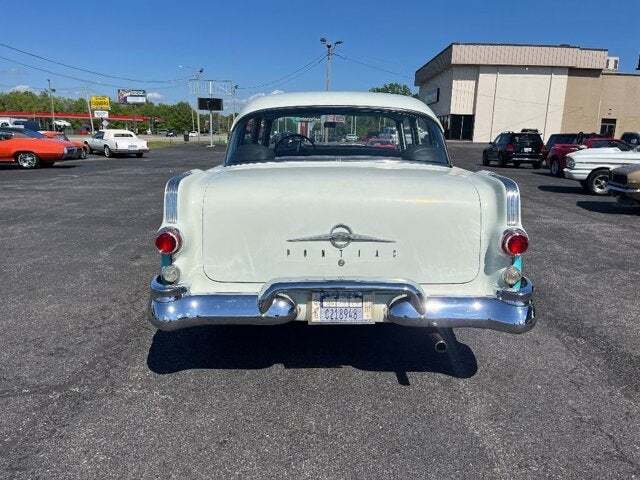 1955 Pontiac Chieftain 13