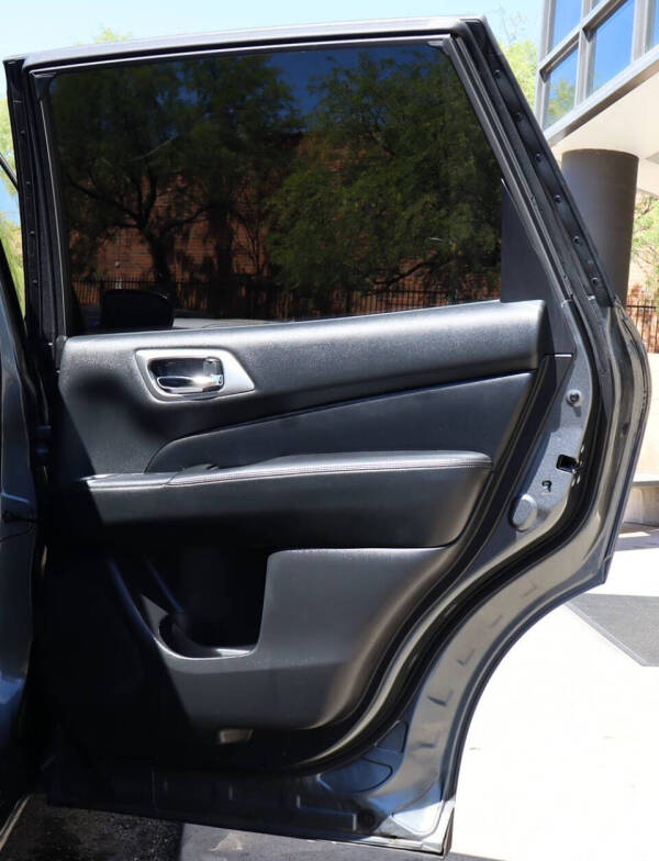 2020 Nissan Pathfinder S