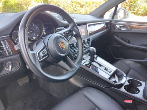 2022 Porsche Macan